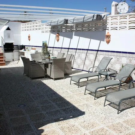 Tomillo Villa *