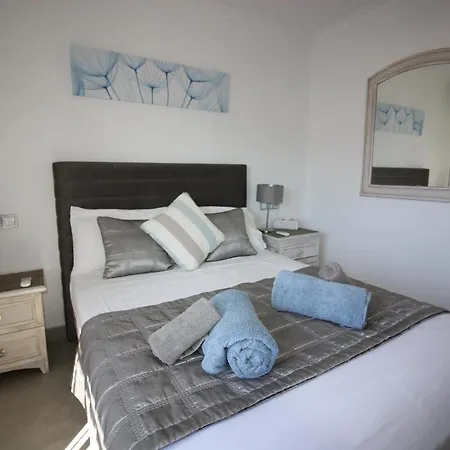 Tomillo Villa *